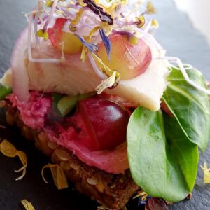 Forelle trifft Traube und Meerrettich